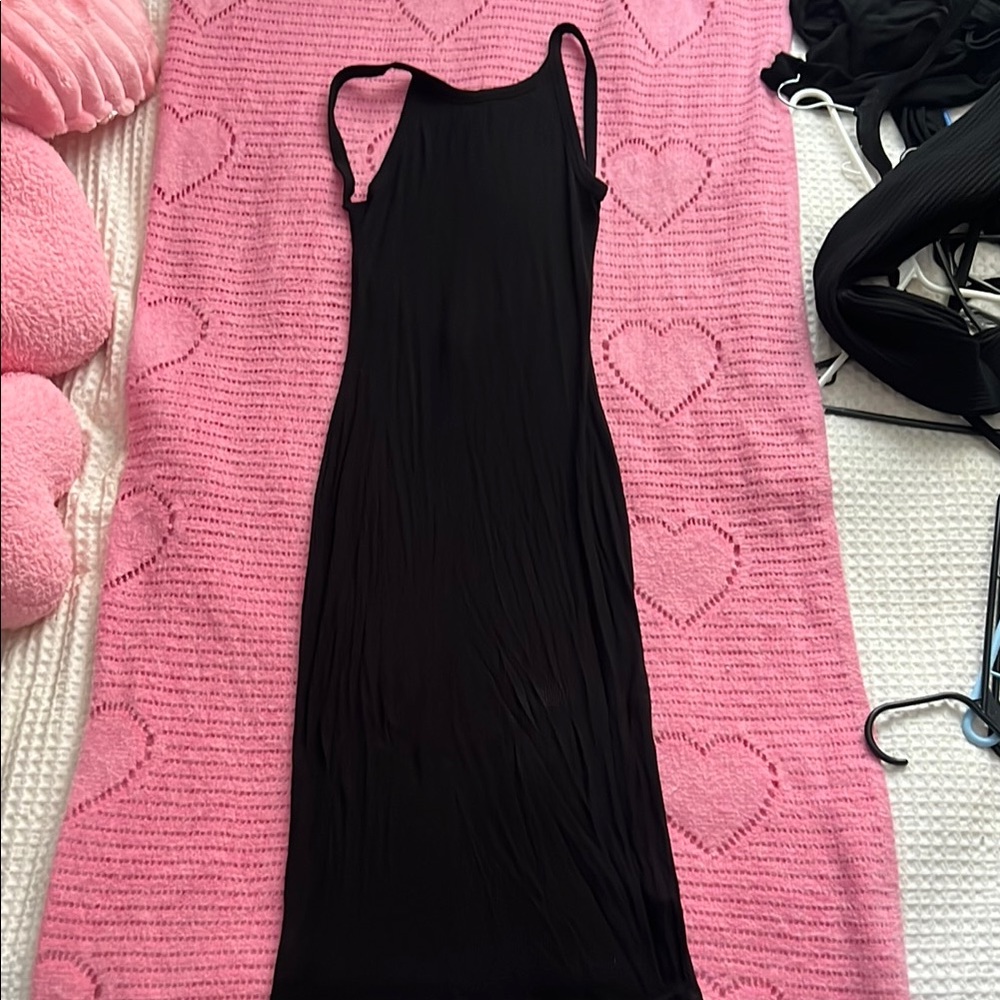 Elegant Black Sleeveless Dress